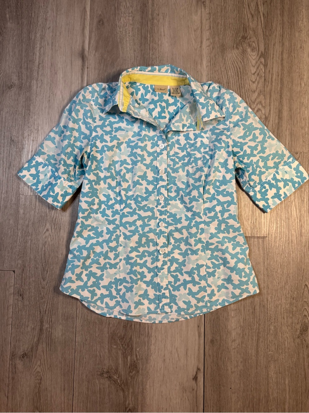 L.L.Bean Women’s Blue/White Butterfly Button-Up Short sleeve shirt size XS